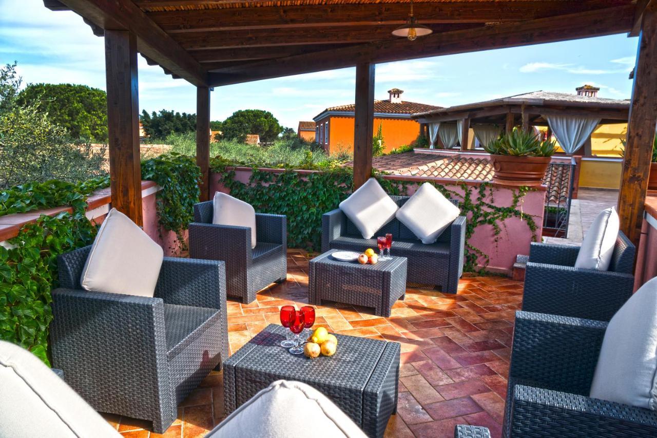 קאלה ליברוטו I Giardini Di Cala Ginepro Hotel Resort מראה חיצוני תמונה